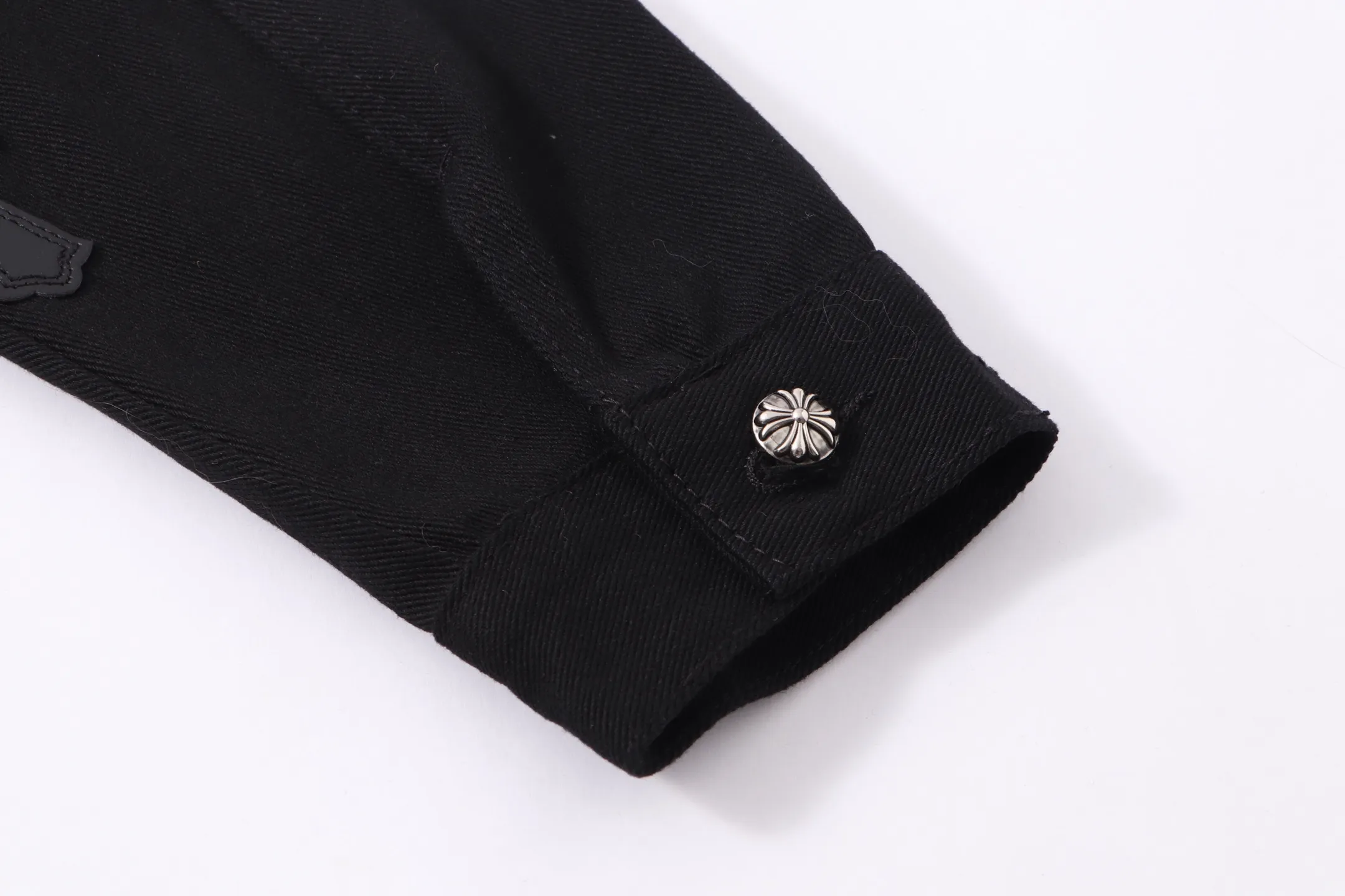 P310 Chrome Hearts Chrome Hearts leather cross-piece embroidered shirt denim jacket Color: black blue black Size: M L XL XXL XXXL